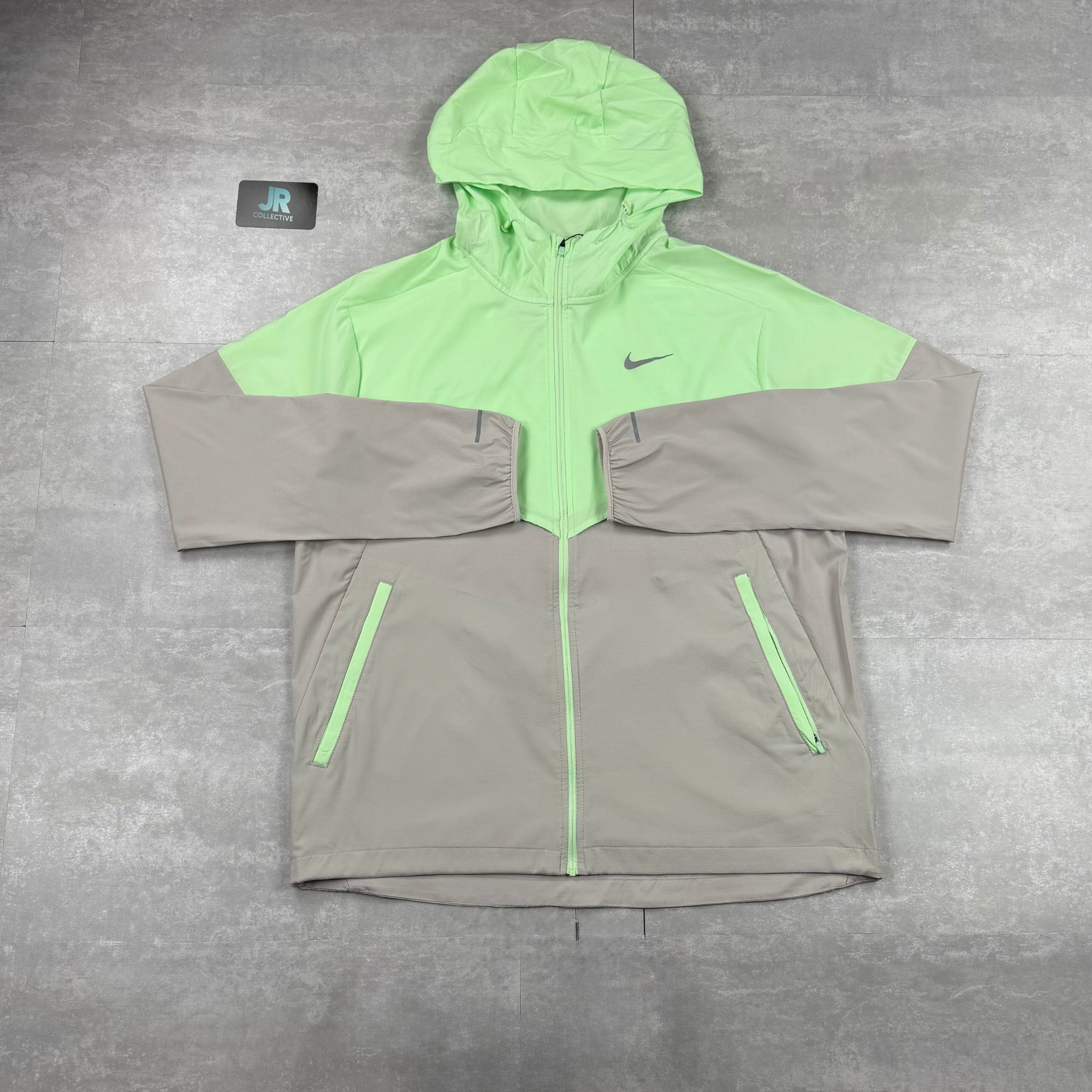 Nike Miler 1.0 Vapour Green Tshirt, Nike Vapour Green UV Windbreaker Jacket & Nike Black Challenger Pants