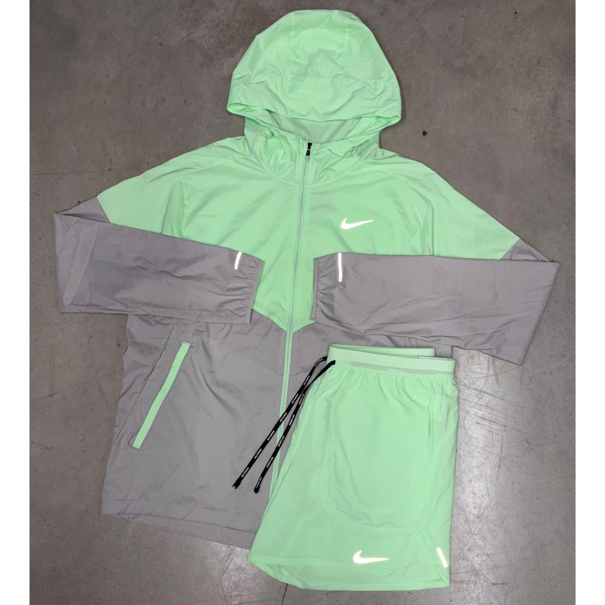 Nike Vapour Green Flex Shorts Set