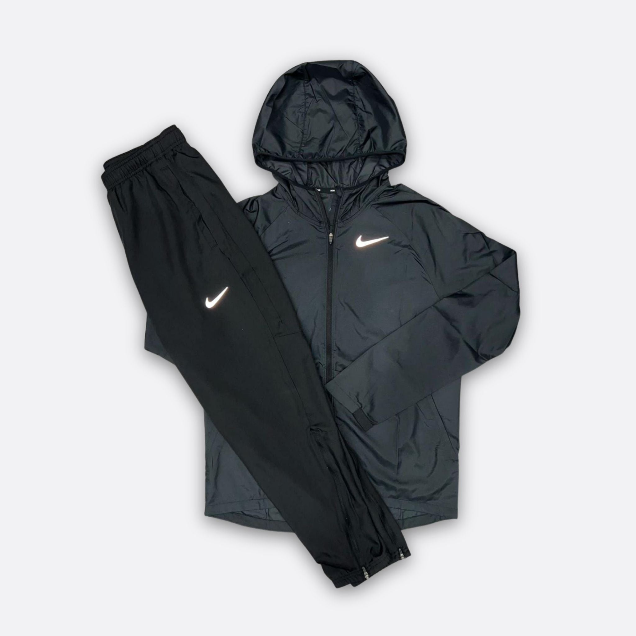 Nike Essential Black Challenger Set