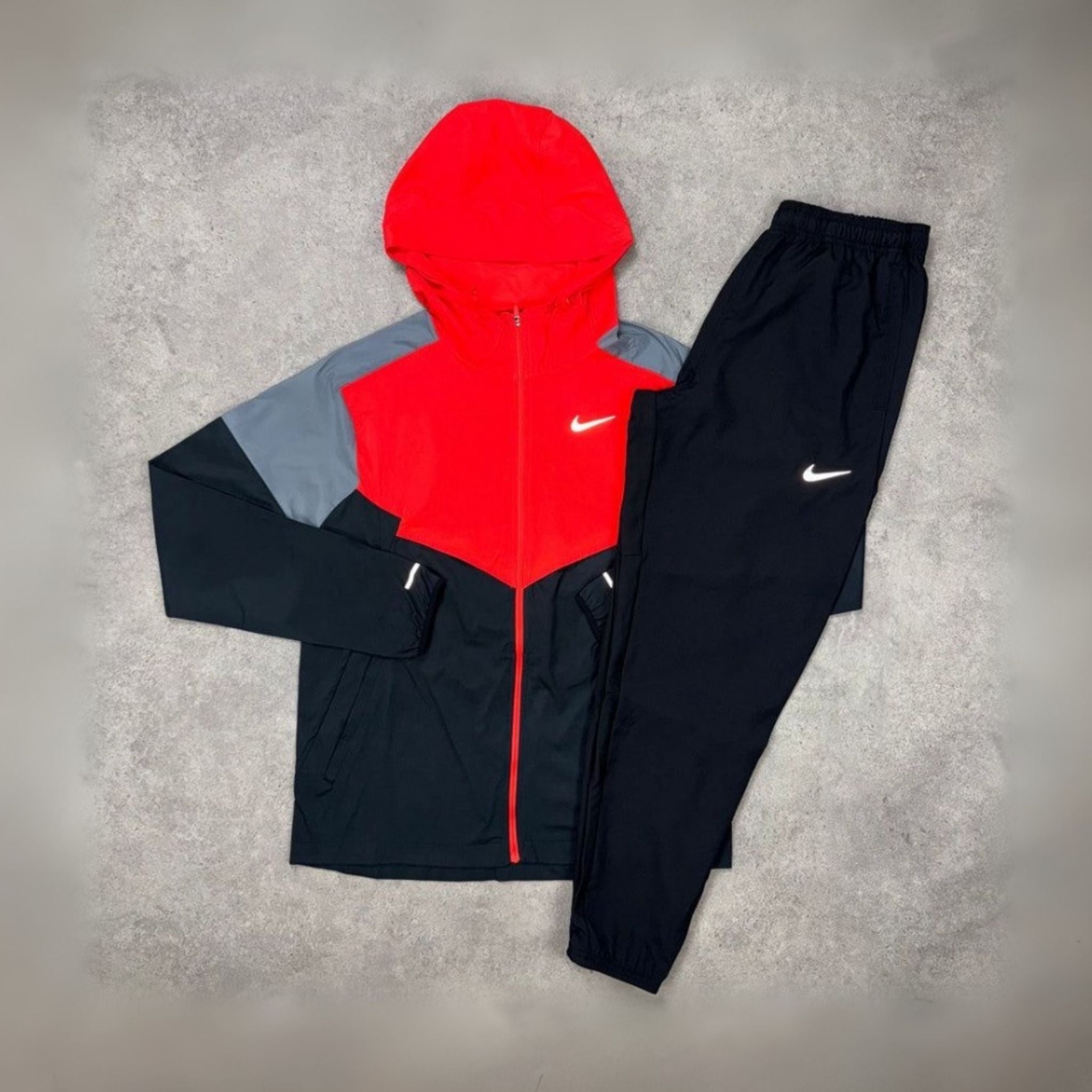 Nike Repel Red/Black Challenger Set